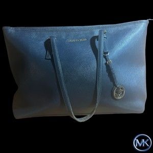Michael Kors Large PEBBLED LEATHER Shoulder Bag